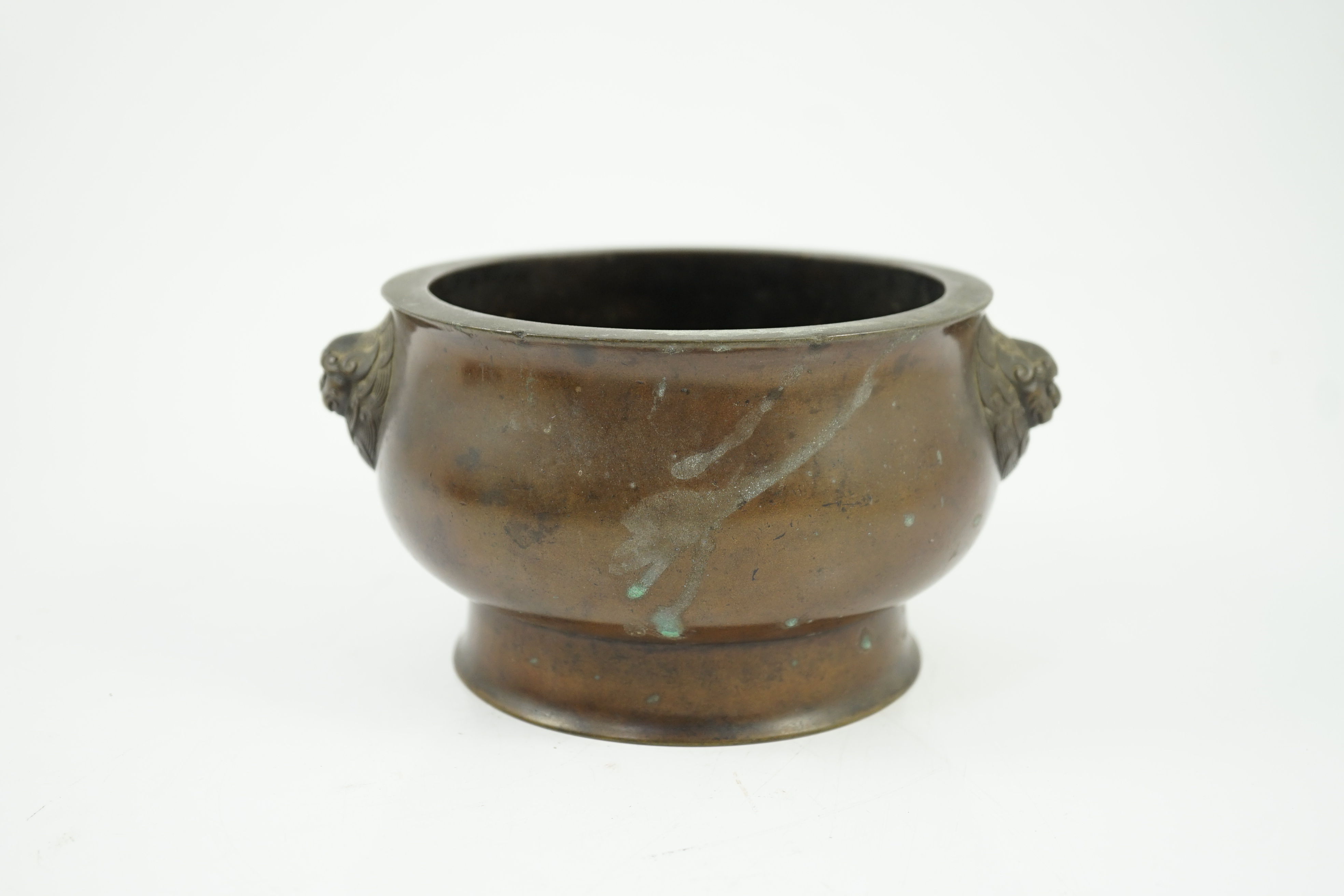 A Chinese bronze censer, gui, small seal script private mark, 17th/18th century, casting faults to interior